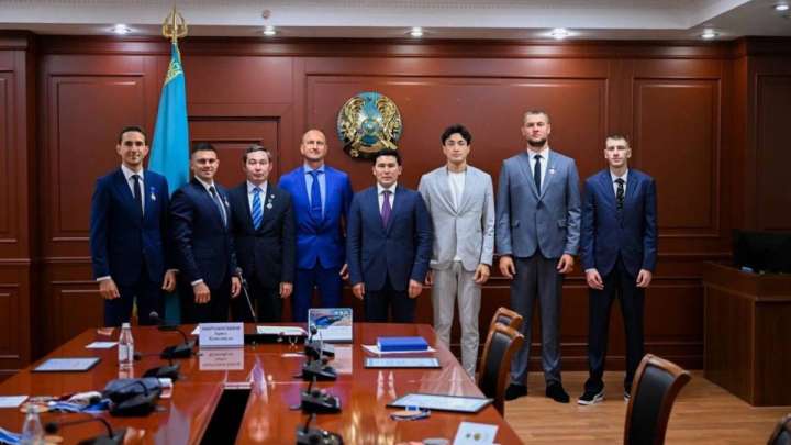 Тарихи жеңіс: қазақстандық семсерлесушілер Әлем чемпионатында қола жүлде иеленді