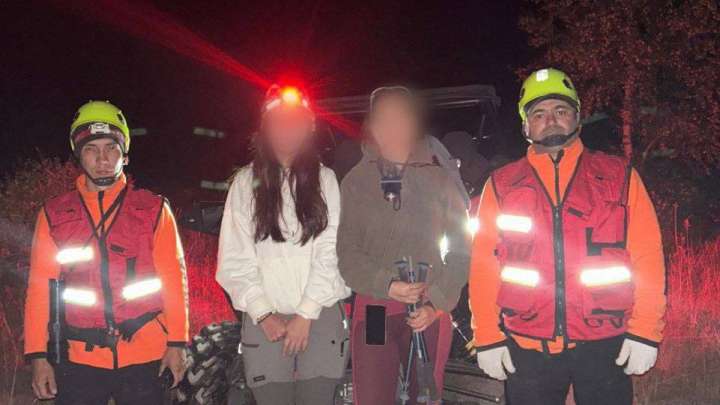 Алматы тауларында 4300 метр биіктіктен екі қыз эвакуацияланды