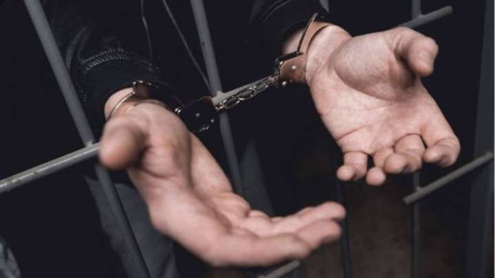 Талғарда ер адамды өлтіріп, екі жасар қызын ұрлап кеткен күдікті ұсталды