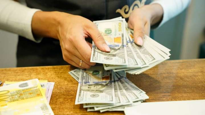 Доллар мен еуроның бүгінгі бағамы