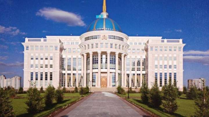 Президенттің кеңесшісі мен көмекшісі тағайындалды