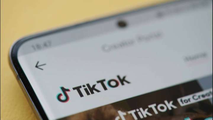 Депутаттар Тиктокті шектеуді ұсынды