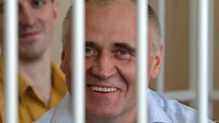 Беларусьтен кетуден бас тартқан оппозиционер түрмеге қайтарылды