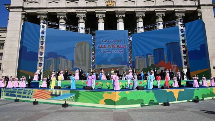 Алматы әкімі Дархан Сатыбалды алматылықтарды Қала күнімен құттықтады