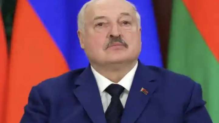 Лукашенко Зеленскиймен соғысты тоқтату мәселесін талқылауға дайын