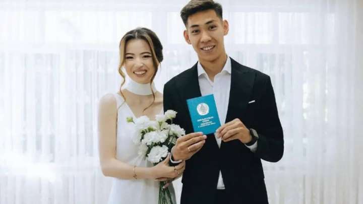 «Қайраттың» қорғаушысы «Реалға» қарсы матч алдында шаңырақ көтерді