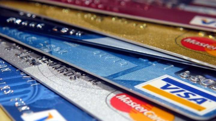 Полиция Қазақстанда банк картасын ашқандарды тергеуге шақырып жатыр