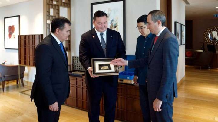 Әйгілі сумо аңызы Хакухо Се Астанада шеберлік сағатын өткізді