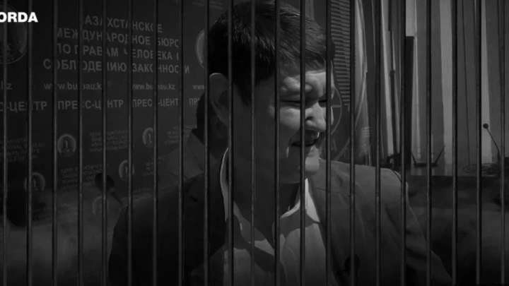 «Асылып өлді дегенге сенбеңіздер»: Алматыда Думан Мұхаммедкәрімнің хаты оқылды