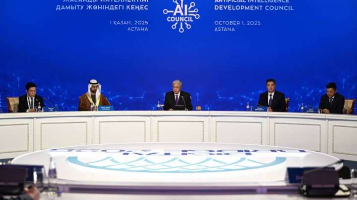 Президент ЖИ жөніндегі кеңестің алғашқы отырысын өткізді