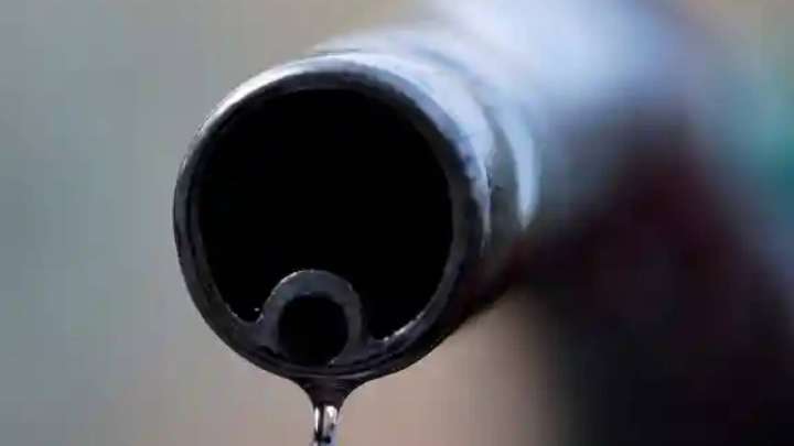 Бензин тапшылығы: Ресей ішкі нарықты қолдауға дайындалып жатыр