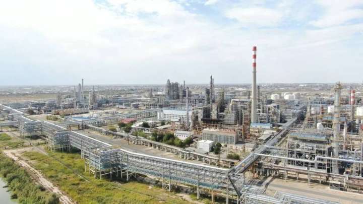 Атырау мұнай өңдеу зауыты жұмысын тоқтатты