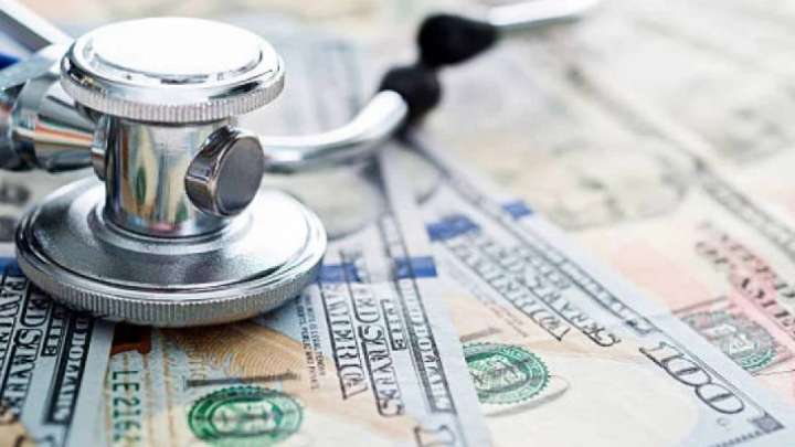 Қостанайда дәрігерді ұрған науқастан 2 млн теңге талап етілді