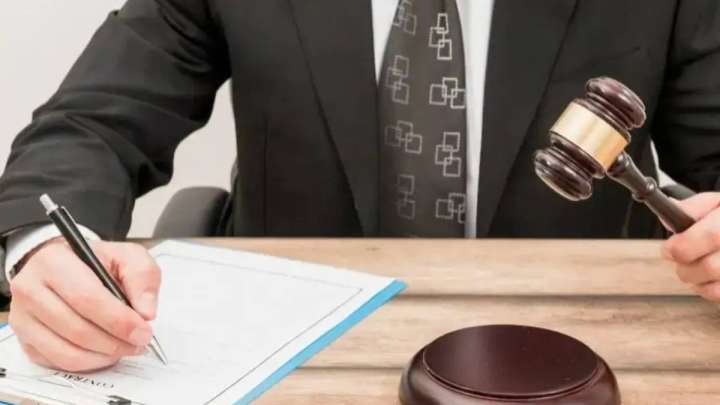 Он шақты адамға несие алдырған емші 6 жылға сотталды