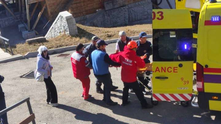 Шымбұлақта жарақат алған туристке ТЖМ құтқарушылары көмекке келді