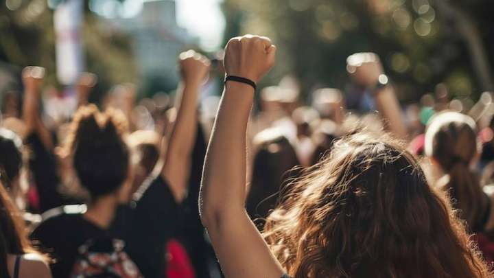 Жәрдемақы қысқарды: кәсіподақтар ереуілге шығуға дайын