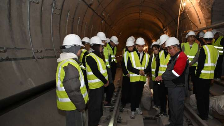 Сызбадан станцияға дейін: студенттер Алматы метросының қалай салынатынын өз көздерімен көрді