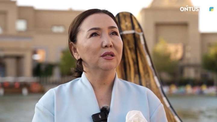 Актриса ене мен келіннің бірге тұруы туралы пікір білдірді