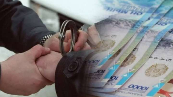 Депутат ақша жымқырды деген күдікке ілінді