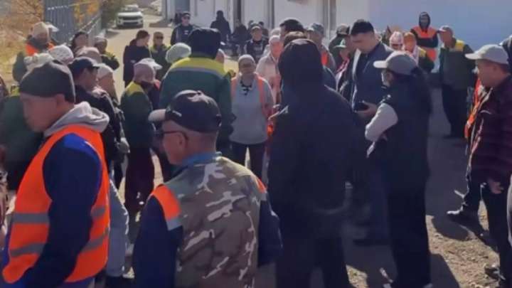 Таразда жұмысшылар ереуілге шықты