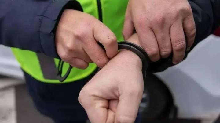 Банк картасын басқа біреуге берген жасөспірім сотталуы мүмкін