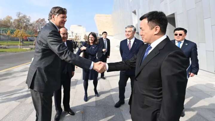 Алматыға Трамптың арнайы өкілі мен Рубионың орынбасары келді