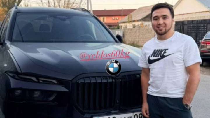 Елдос Сметов көпшілікке су жаңа көлігін көрсетті