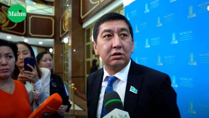 Үш мың заңның үшеуі ғана қазақ тілінде жазылған