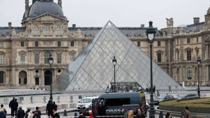 Сонша әккі ұрылар емес. Луврды үптегендер анықталды