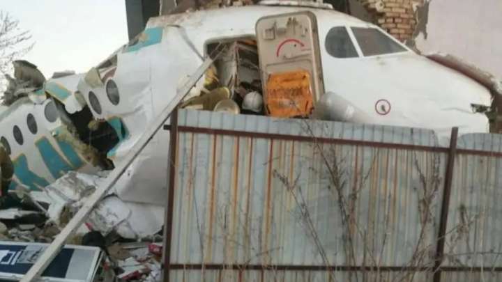 Bek Air сотында ұшқыштардың әйелдері тағылған айыпқа наразылық білдірді