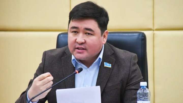 Банктер несие алдыру үшін халықты жиі мазалайды - депутат