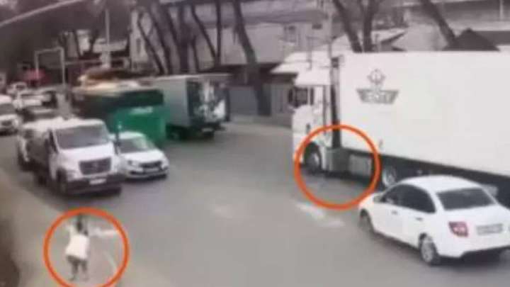 Алматыда 7 жасар қызды жүк көлігімен қаққан жүргізуші сотталды