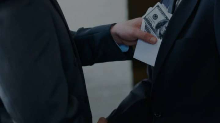 104 млн теңге жымқырған шенеуніктердің жазасы өзгеріссіз қалды