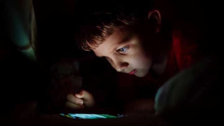 Данияда балаларға әлеуметтік желі қолдануға тыйым салынады