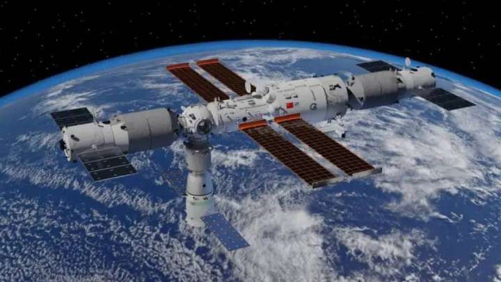 Қытай космосқа жіберген 3 ғарышкерін Жерге қайтара алмай отыр