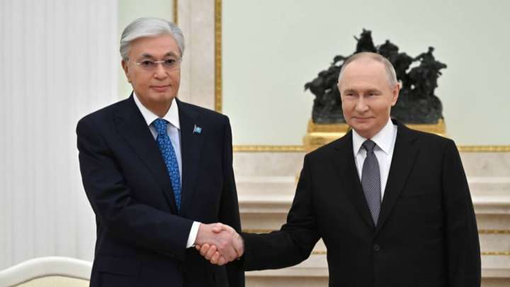 Тоқаев пен Путин бейресми кездесу өткізді