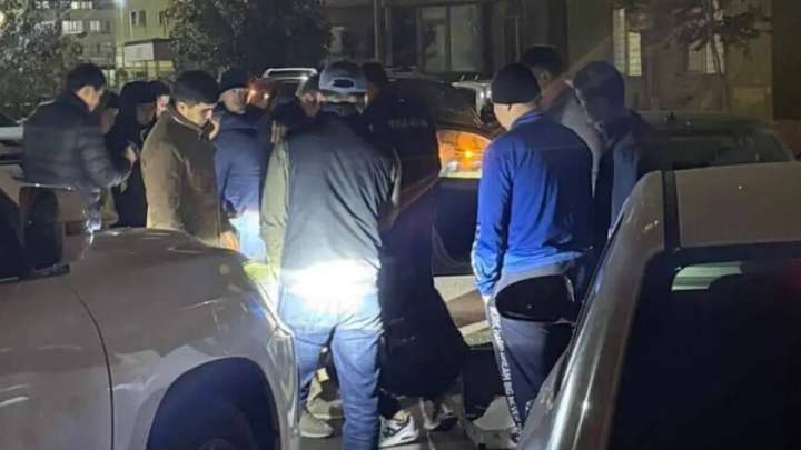 Ақтауда декретте отырған көлік прокуратурасының қызметкері ұсталды