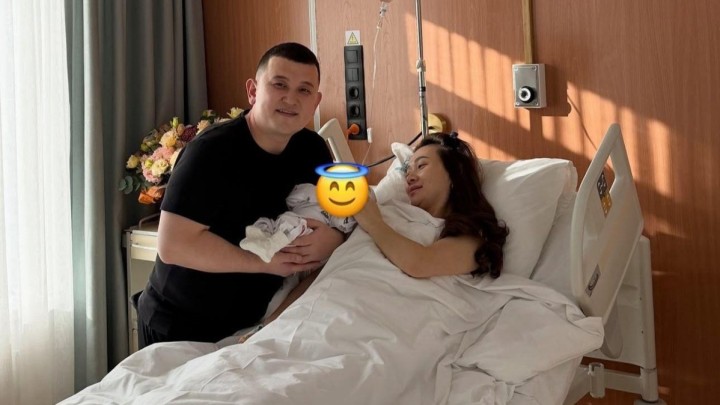 Сүйінші, ағайын! Танымал блогер Елдос Қадырханов 9 жылдан кейін әке атанды (ВИДЕО)