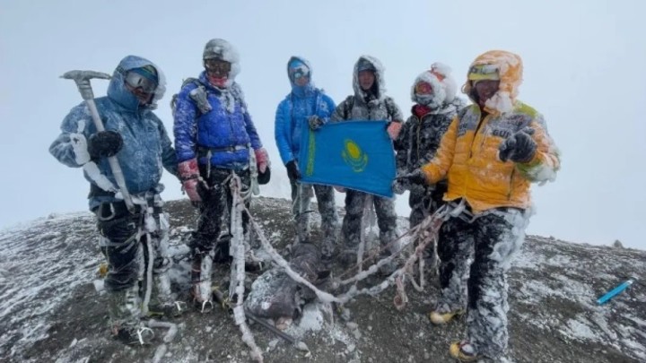 Ғалымжан Құспанов жеті жанартауды бағындырған альпинистер қатарына енді