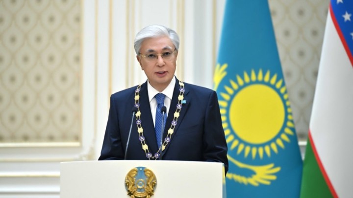 Тоқаевқа Өзбекстанның ең жоғары мемлекеттік наградасы табысталды