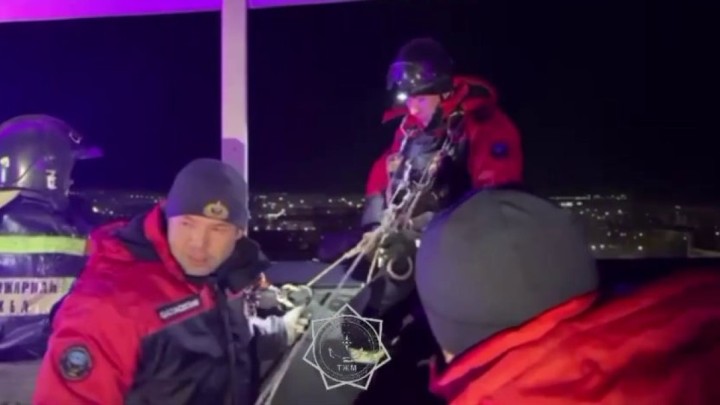 Қарағандыда бойжеткен 17-қабаттан секірмек болған