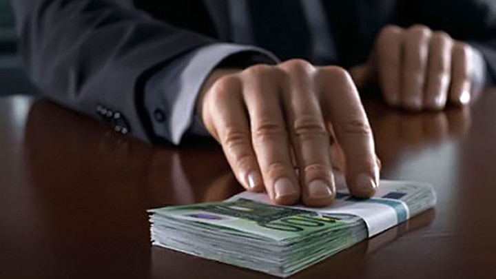 Бәрібір жеп қояды. Депутат ұрланатын ақшаны бюджетке бірден енгізуді ұсынды