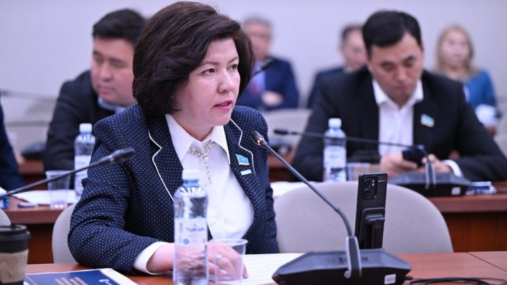 Еліміздің бас педагогы барша мұғалімді қуантатын жаңалығын хабарлады