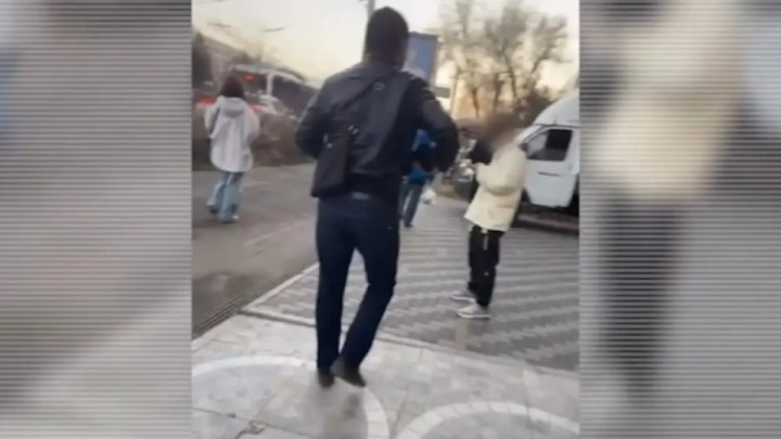 «Полицейміз» деп Қытай азаматтарының 5,5 млн теңгесін тартып алғандар ұсталды