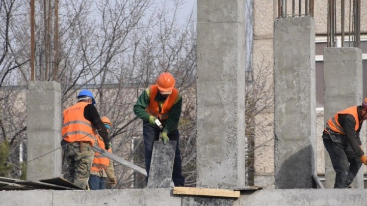 Астаналық құрылыс компаниясы қызметкерлері 7,9 млрд теңге жымқырды деп айыпталды