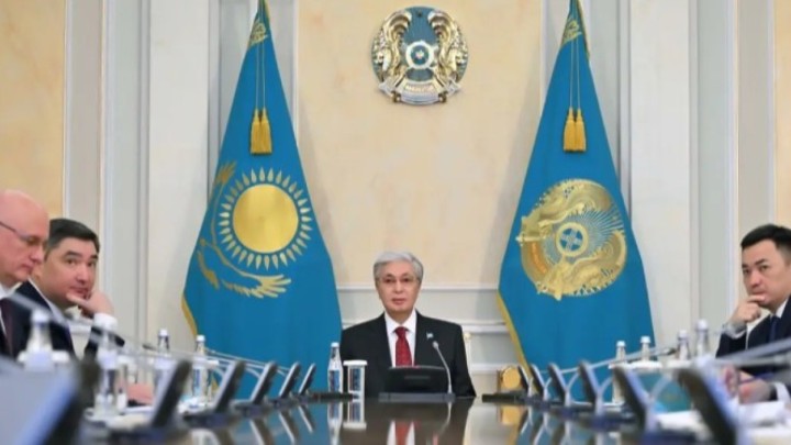 «Тиісті құжат қабылдамай отыр»: Президент Үкіметке шұғыл тапсырма берді