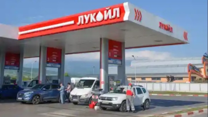 АҚШ ресейлік «Лукойлға» салған санкциясын уақытша тоқтатты