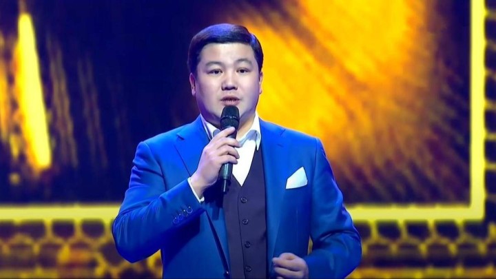 "Ақ көңіліңе рақмет": Тұрсынбек Қабатов бейтаныс жаннан ерекше сыйлық алды (ФОТО)