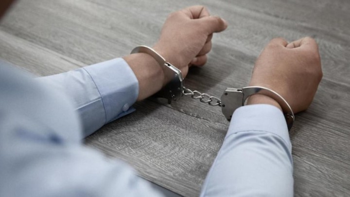 Кәсіпкерге 22 рет пышақ сұққан күдікті Ресейге қашқан