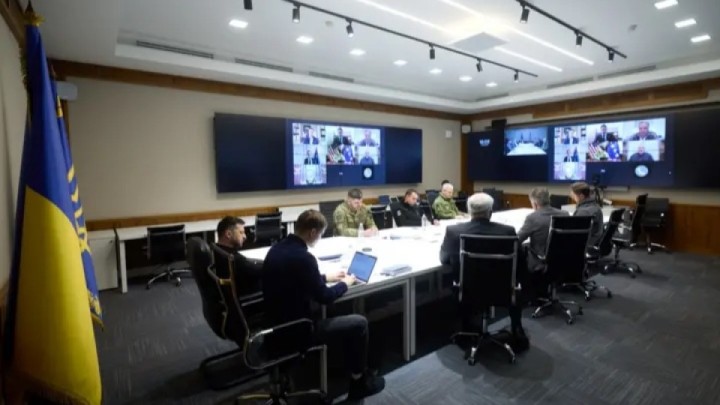 Зеленский: Территория мәселесін украин халқы өзі шешуі тиіс